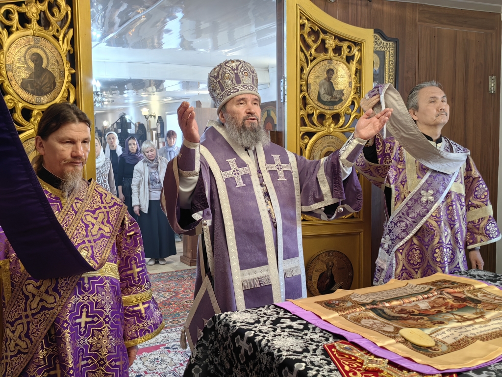 Архиепископ Юстиниан совершил Литургию в Лагани 