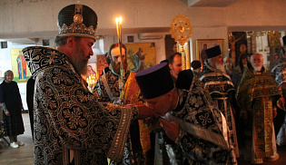 В день памяти равноапостольного Мефодия архиепископ Юстиниан совершил Литургию Преждеосвященных даров в храме Софии Элисты 