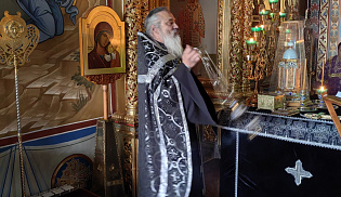 В понедельник первой седмицы Великого поста архиепископ Юстиниан молился за уставным богослужением в Казанском соборе Элисты